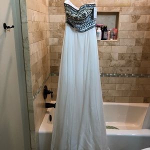 Sherri Hill Prom Dress—Never worn out!